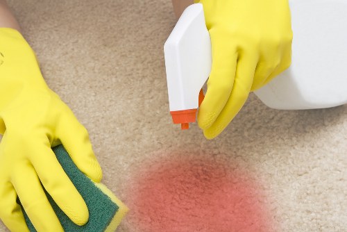 Professional move out cleaning in an Edgware apartment living room